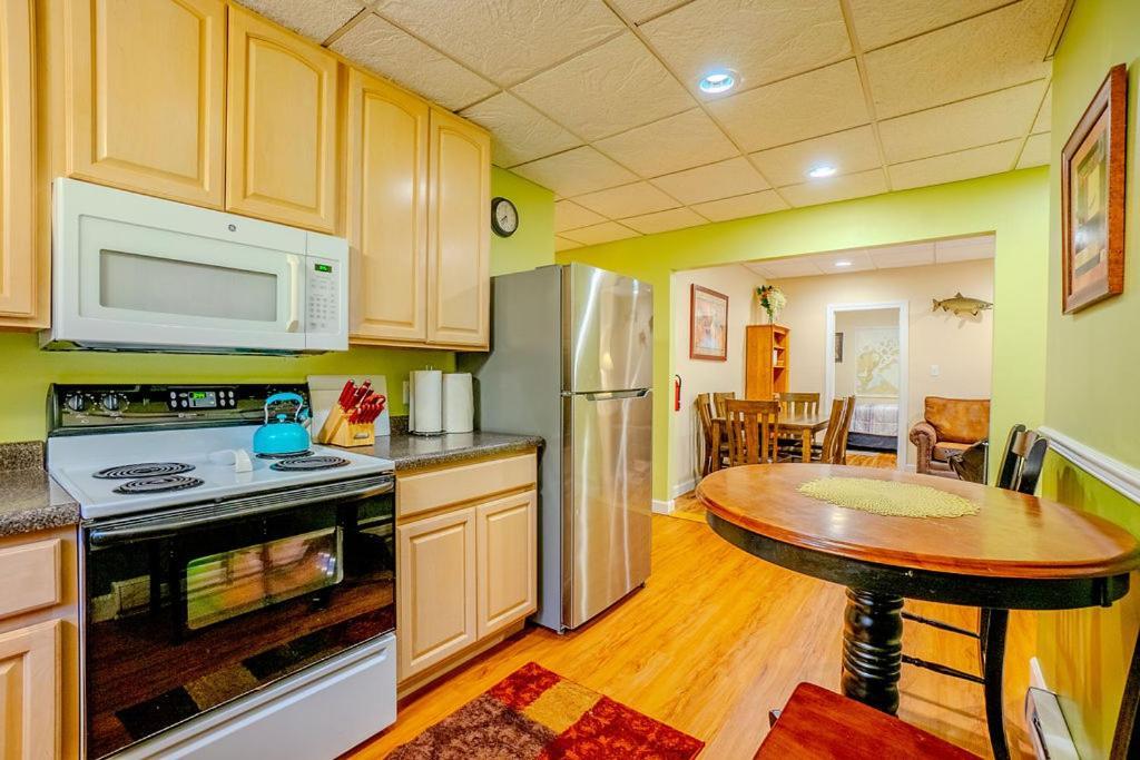 Hidden Gem, 3 Bed Cozy Condo - Dogs Welcomed Бейфілд Екстер'єр фото